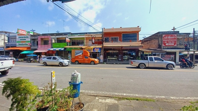 Khanom