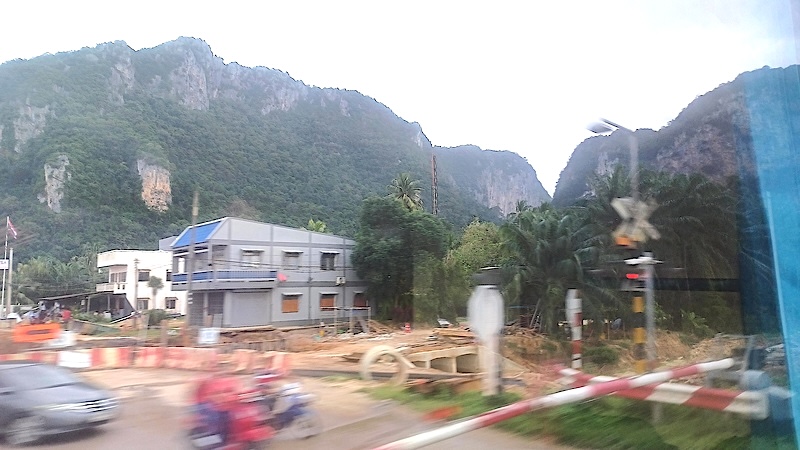 Train de Prachuap à Surat