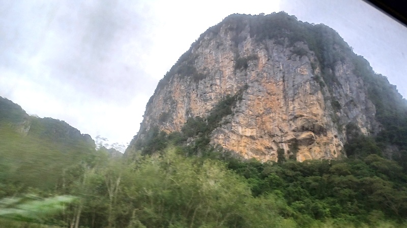 Train de Prachuap à Surat